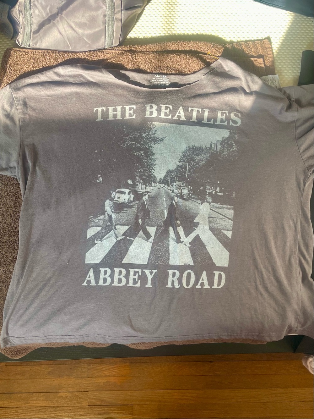 The Beatles Logo Tee - Grey and White Print Size XL Women’s